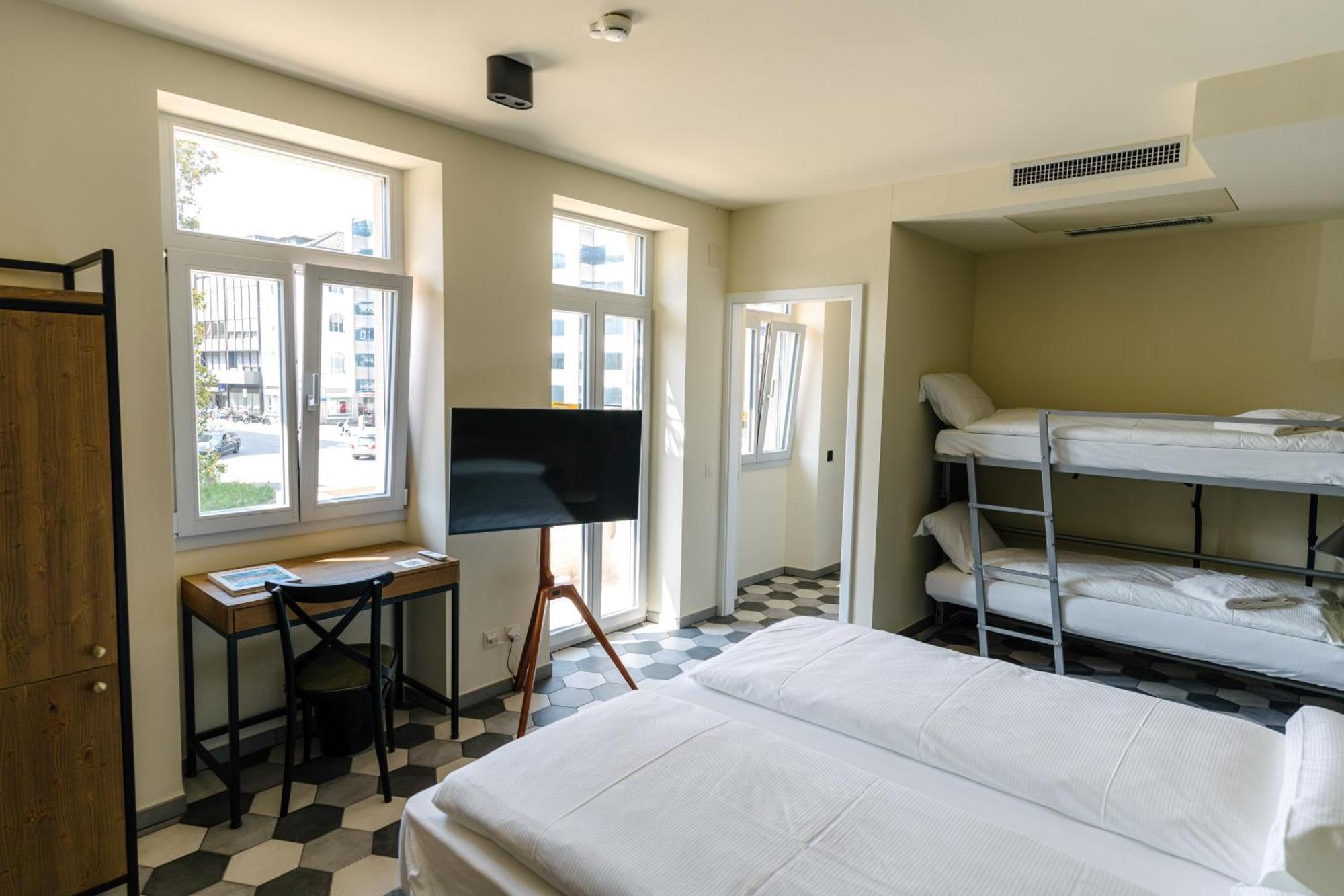 Seven Town House Boutique Hotel Locarno Exterior photo