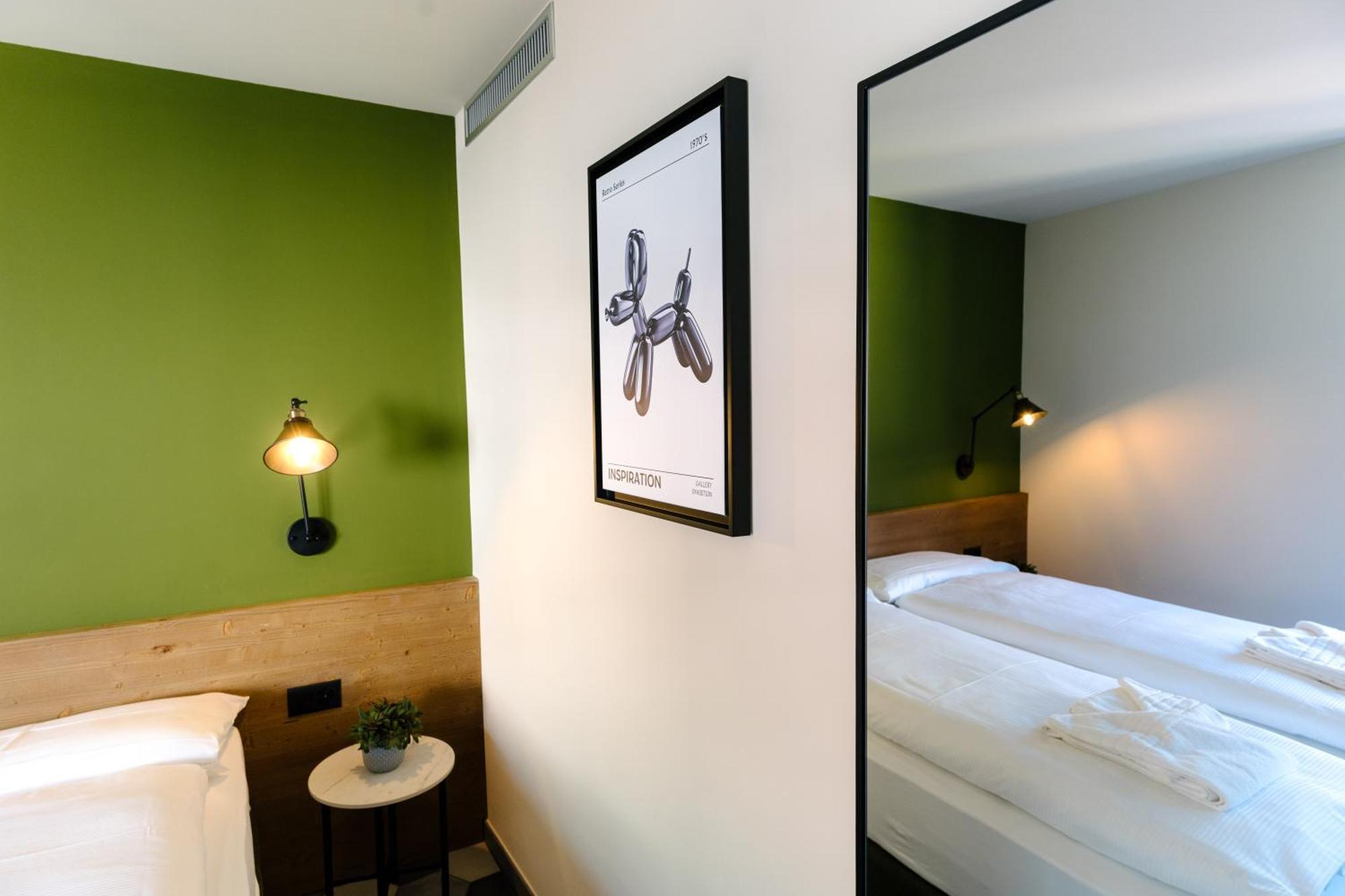 Seven Town House Boutique Hotel Locarno Exterior photo
