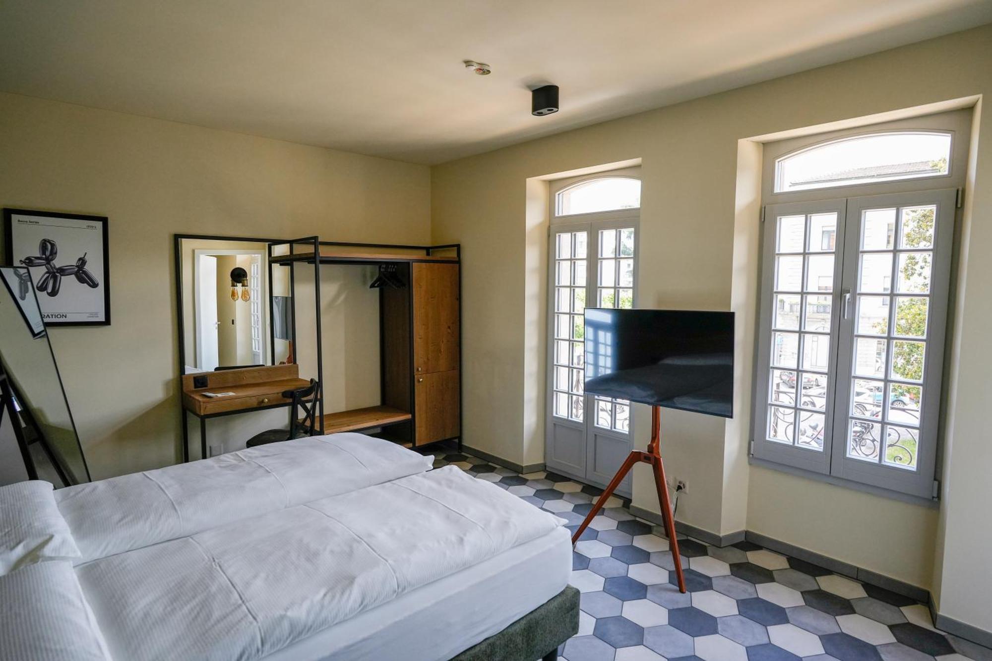 Seven Town House Boutique Hotel Locarno Exterior photo